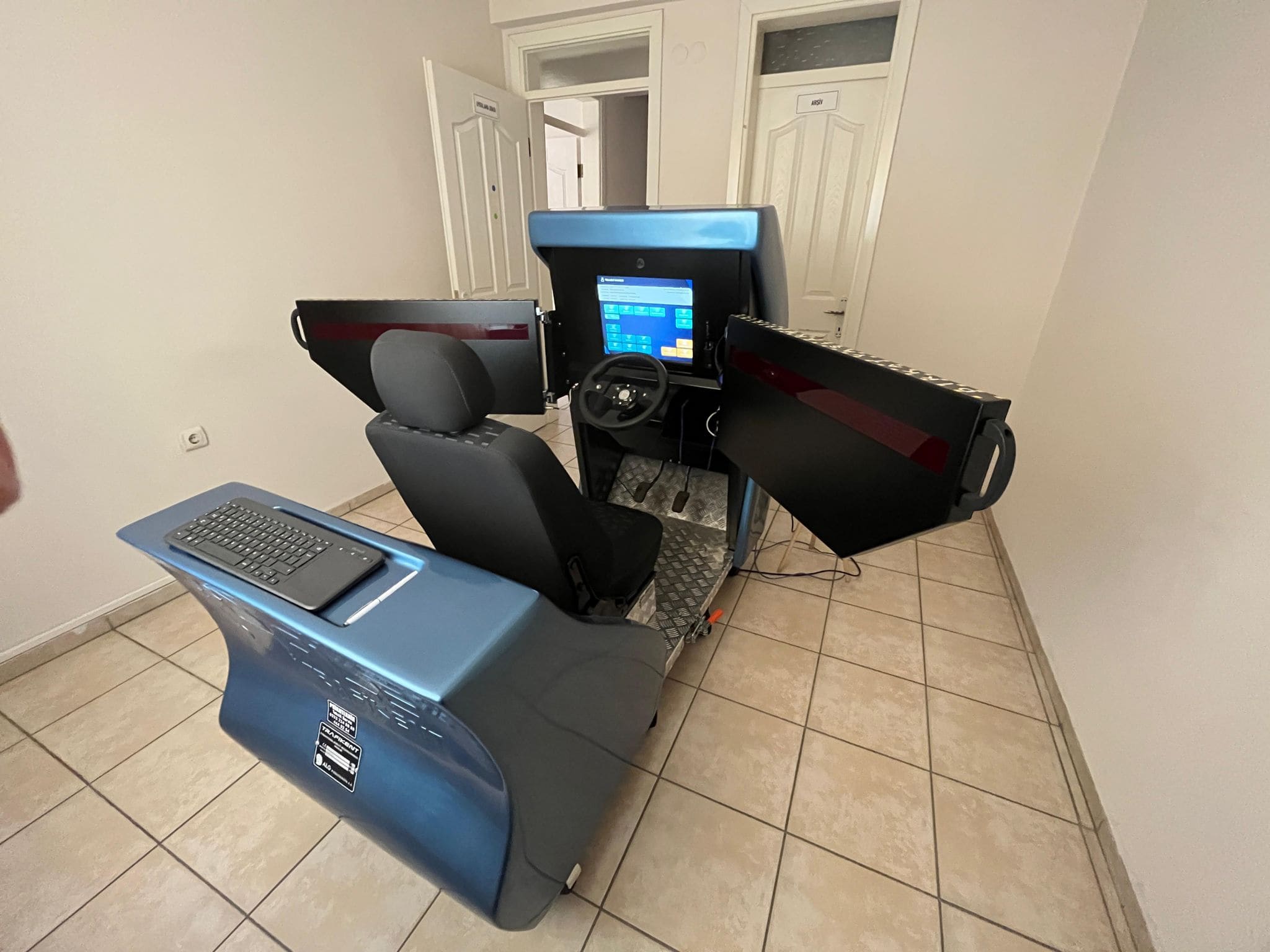 Milas Psikoteknik Hizmet Binası Girişi